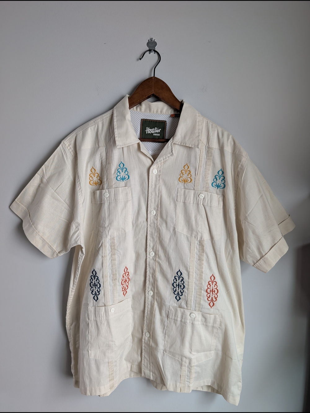 Howler Bros Guayabera Shirt Mens Large Cream Off White Embroidered 4 Pocket Ven
